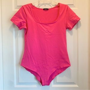 NWOT Bright Pink Scoop Neck Short Sleeve Bodysuit